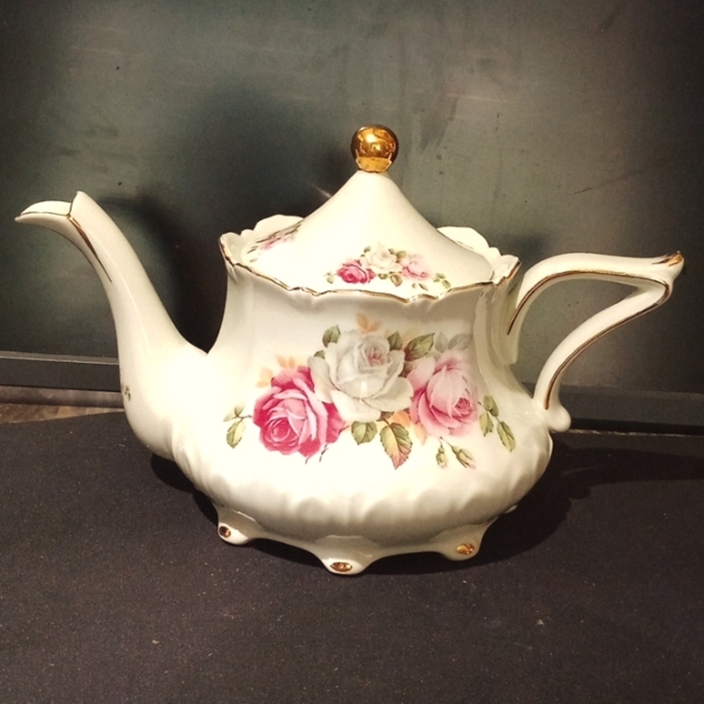 WHITE CERAMIC TEAPOT Gold Trim Beautiful Pink White & Red Roses 4 1/2" To Side 7